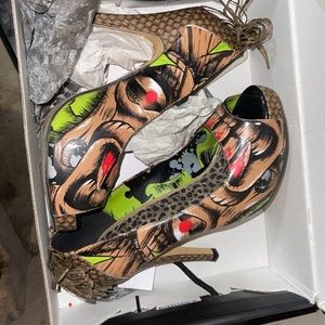 Size 7 iron fist girl heels